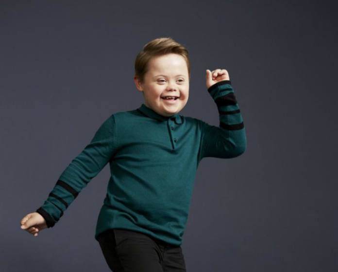 Jongen met syndroom van Down steelt de show in campagne River Island