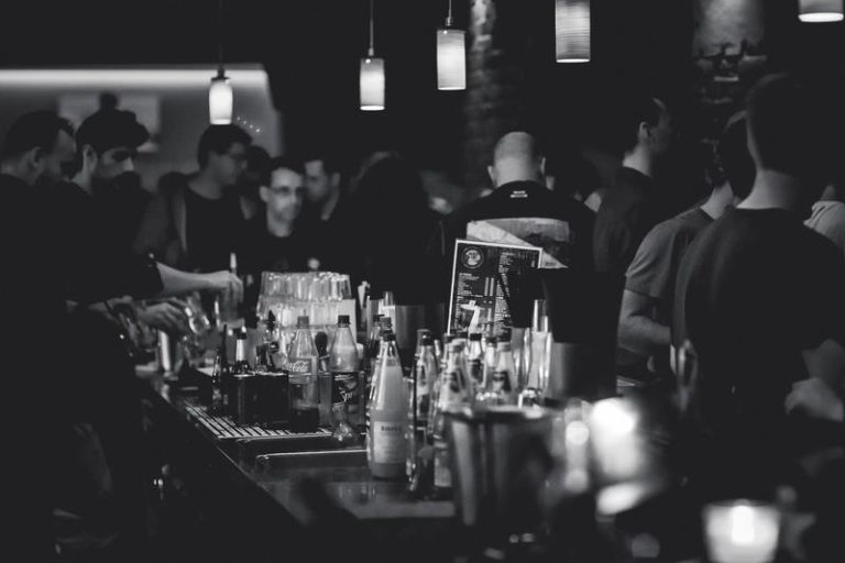 Bar in Israël geeft 25% korting aan menstruerende vrouwen