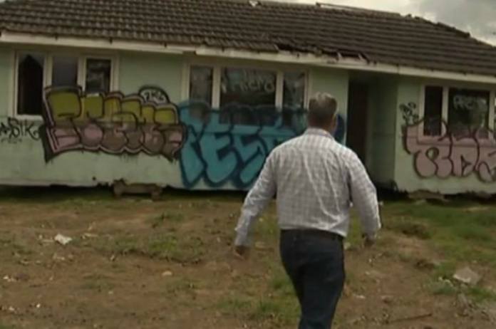 Nieuw-Zeelander wil van huis af en dumpt het ergens langs de weg