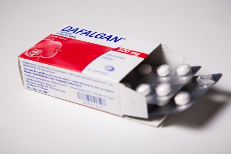 Dafalgan-pilletje werkt sneller met bruiswater