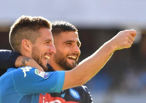 Belgen in het buitenland – Napoli bekert voort dankzij assist van invaller Mertens