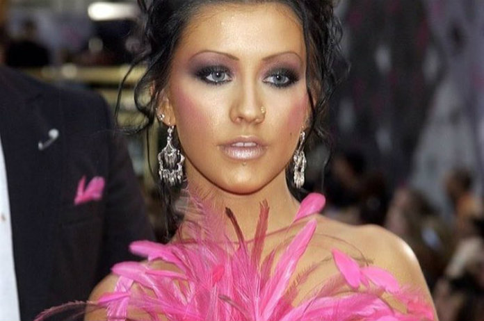 IN BEELD. Een terugblik op de gênante wenkbrauwtrend uit de 90’s