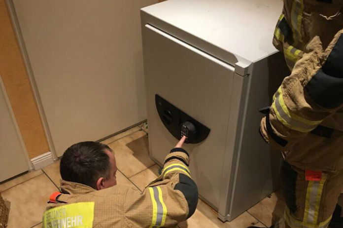 Jongen zit uren vast in kluis na verstoppertje