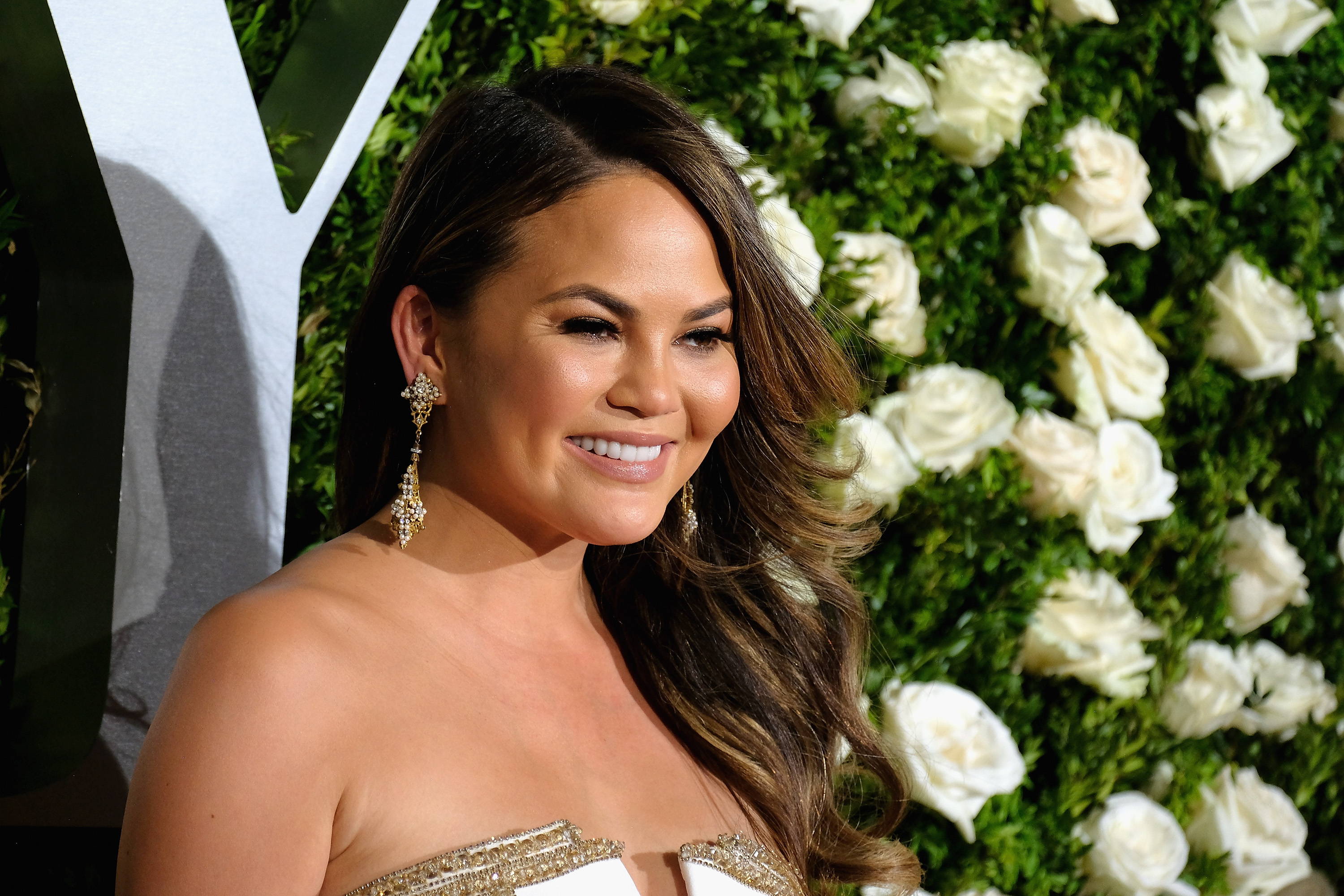 Chrissy Teigen springt in de bres voor misbruikte turnster