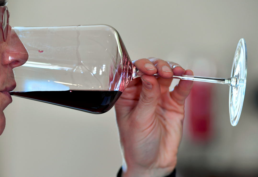 Meer dan de helft drinkt om stress te onderdrukken