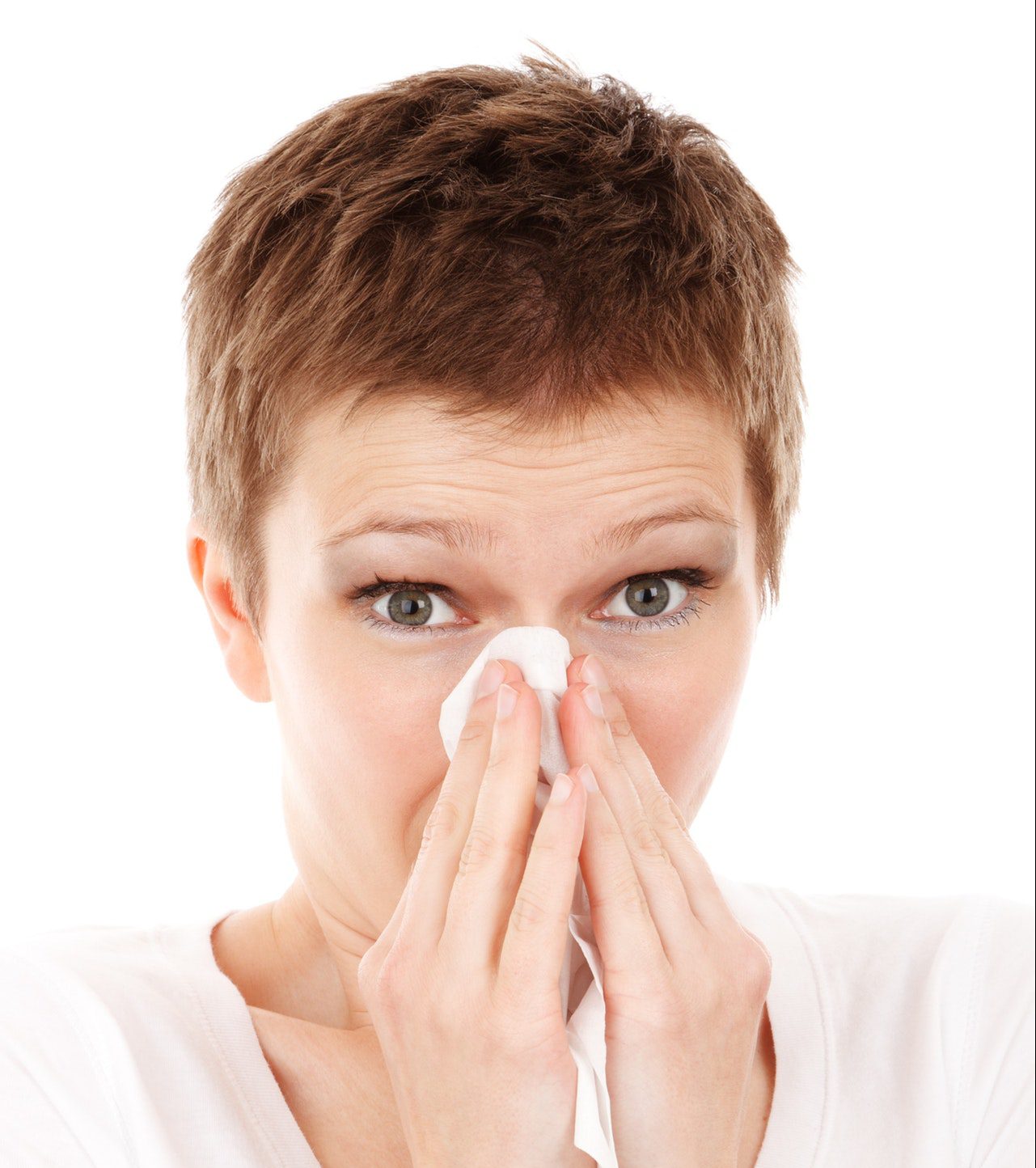 Waarom het gevaarlijk is om je nies in te houden