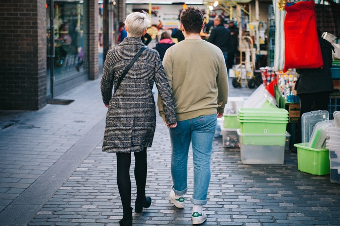 Shoppende mannen bezorgen de modesector een recordjaar