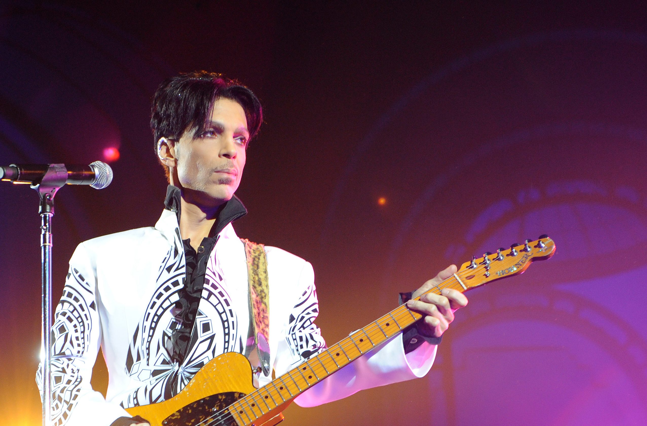 Voor half miljoen op eBay: eerste hit van Prince