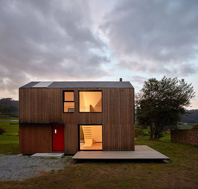 IN BEELD. Dit huis stond op vijf uur recht