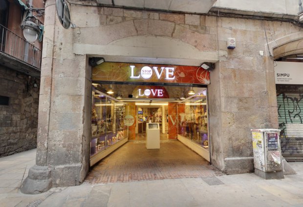 Dief overvalt erotische winkel met seksspeeltje