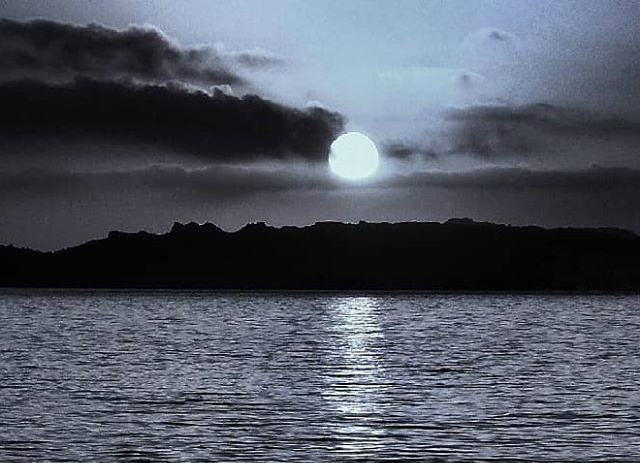 Man die al 29 jaar op verlaten eiland woont deelt foto’s met de wereld