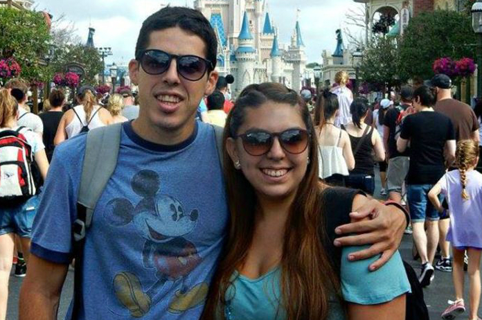 Vrouw wordt toegang tot club ontzegd omdat ze te dik is