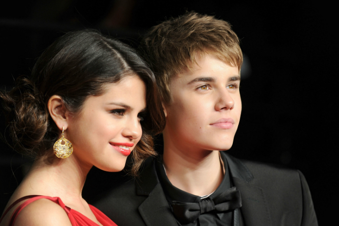 Selena Gomez volgt raad van moeder op en dumpt Justin Bieber