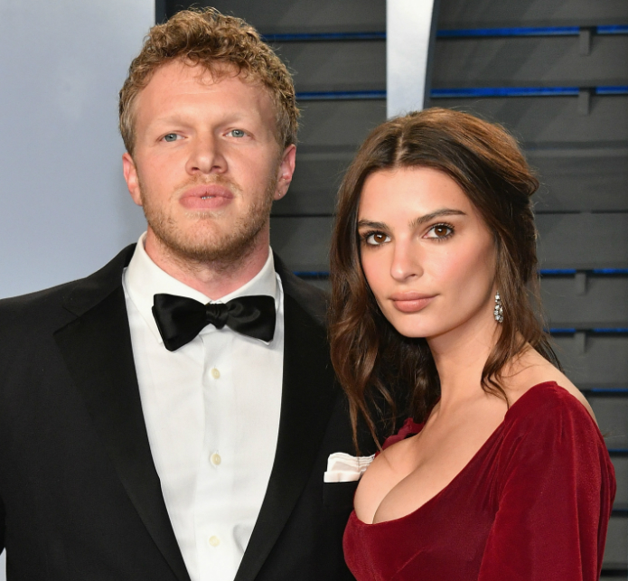 Emily Ratajkowski deelt pikante vakantiekiekjes