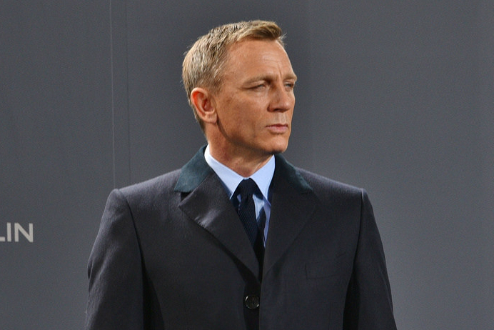 James Bond verkoopt zijn Aston Martin