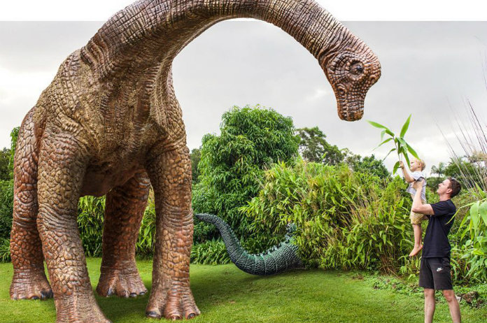 IN BEELD. Amerikaanse filmmaker en zijn dino veroveren samen de wereld.