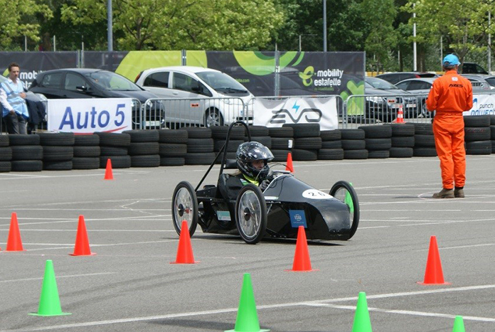 «Bedrijven zoeken technische vrouwen omdat ze meestal fijner werken»