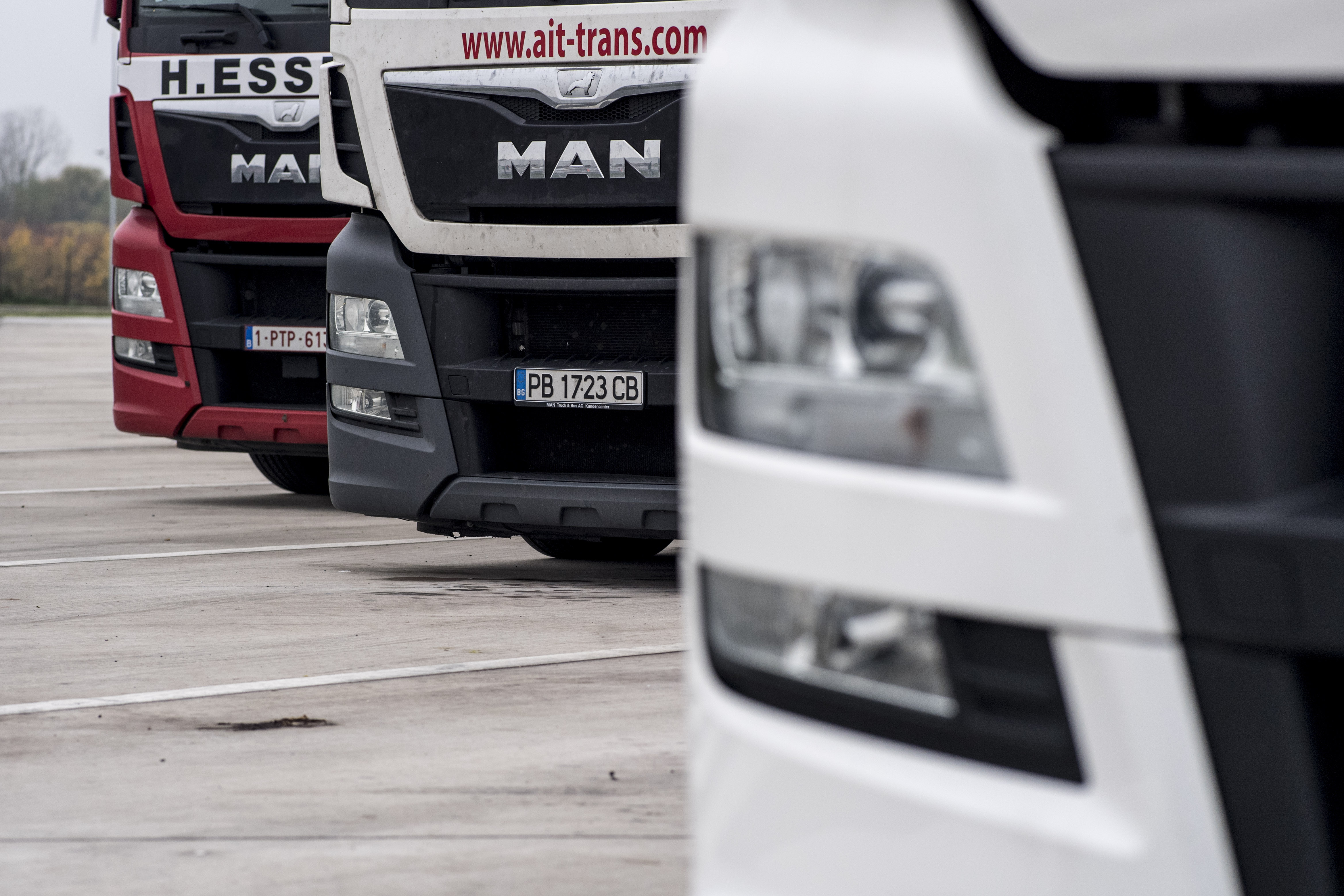 Straffe diefstal: 56 wielen van vrachtwagens verdwenen