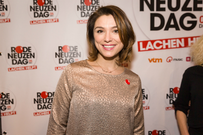 Evi Hanssen openhartig in nieuw programma: “Ik moet moeite doen om gelukkig te zijn”