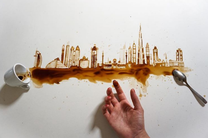 Deze artieste maakt prachtige kunst met koffie en thee