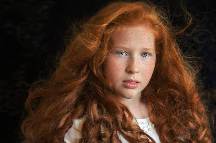 Fotografe geeft pesters lik op stuk met reeks over roodharige mensen