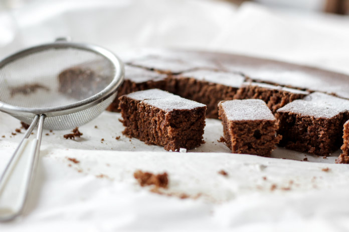 Collega mengt uit wraak brownies met laxeermiddel