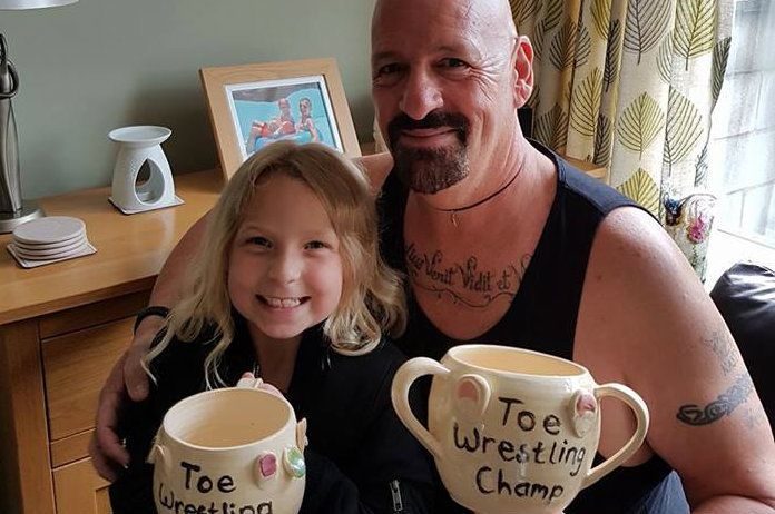 Alleen in Groot-Brittannië: kampioenschap teenworstelen