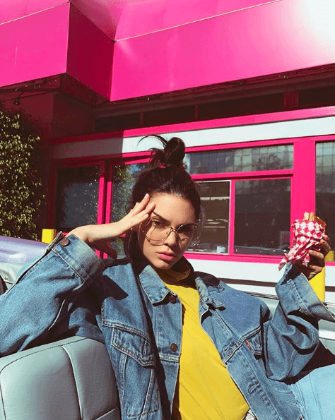 Hollywood doet massaal de ‘migrainepose’ op Instagram