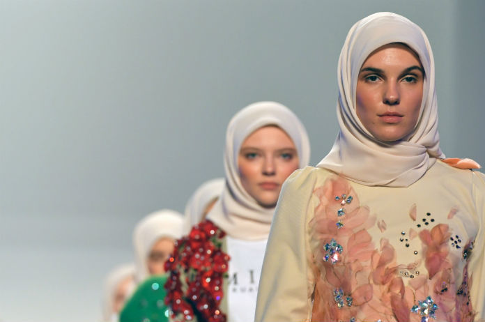 Drones vervangen modellen in modeshows Saoedi-Arabië