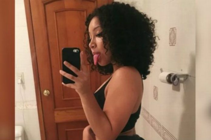 Selfie van jonge vrouw trekt de aandacht, maar niet voor de reden die je denkt