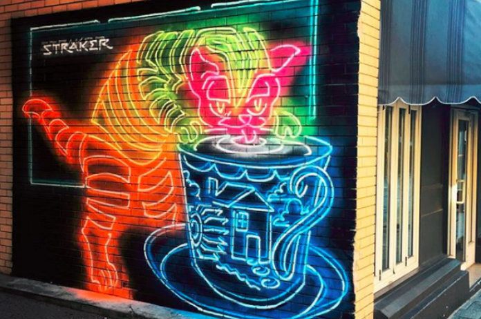 IN BEELD. Straatkunstenaar maakt neonlichten uit verf