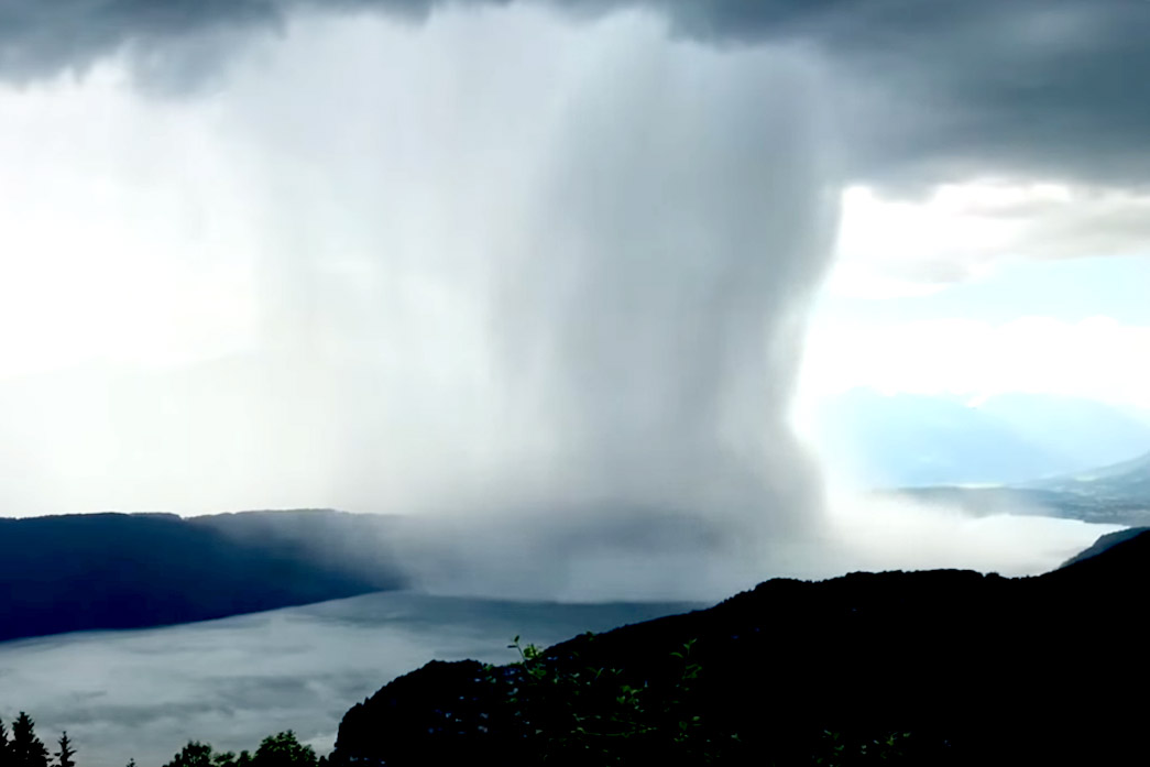Viraal: deze ’tsunami uit de hemel’ gaat het internet rond (video)