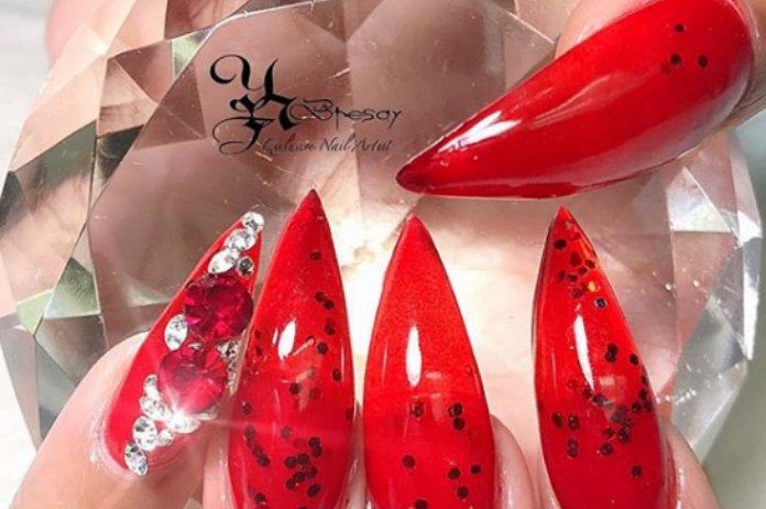 IN BEELD. Fashionista’s dragen deze zomer allemaal #Jellynails