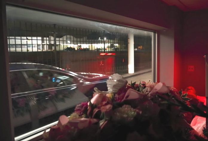 Afscheid nemen van je oma via drive-through