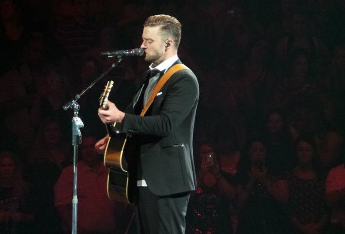 Justin Timberlake kijkt met concertpubliek naar WK-match