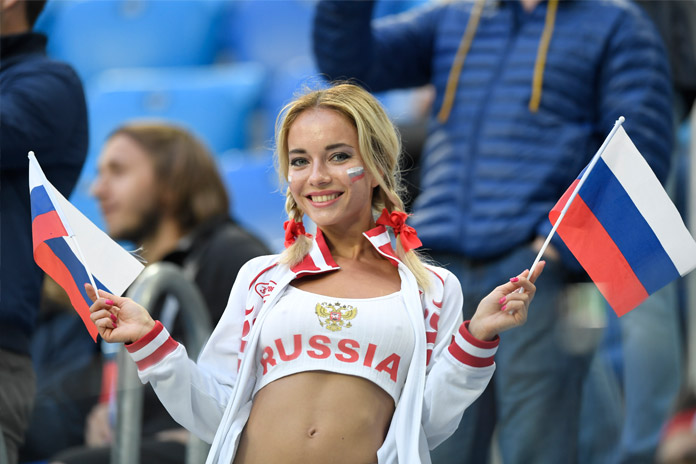 Het einde van een tijdperk: zijn deze dames de laatste ‘WK-babes’ die we ooit nog zullen zien? (foto’s)