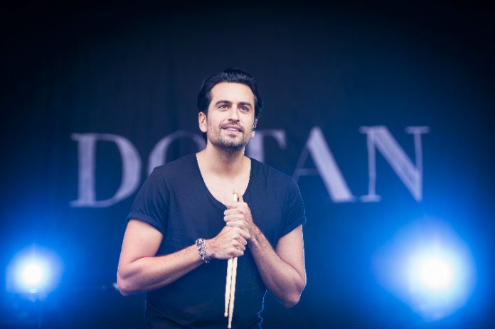Zanger Dotan geeft weer een teken van leven na mediastorm