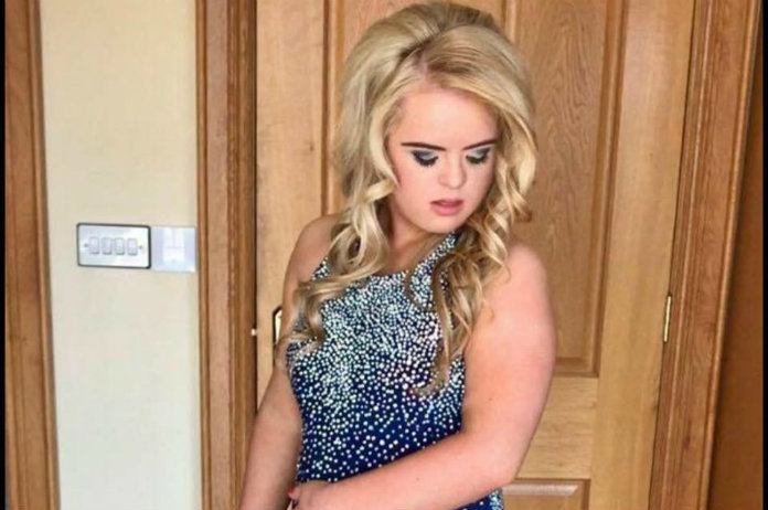 Tiener met Downsyndroom wint internationale schoonheidswedstrijd