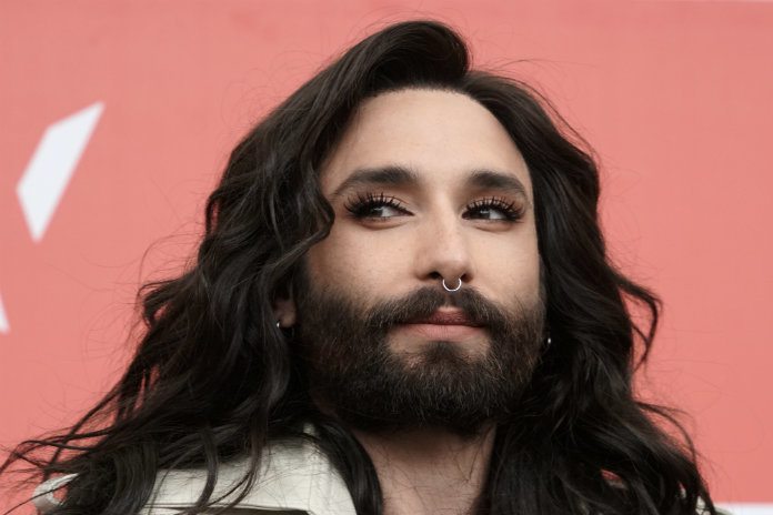 Conchita Wurst wil opnieuw als man door het leven gaan