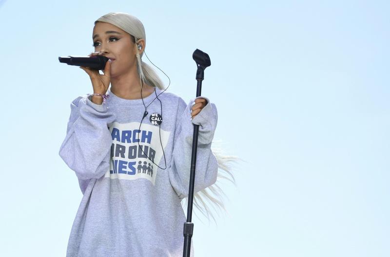 Ariana Grande brengt eerbetoon aan overleden Mac Miller
