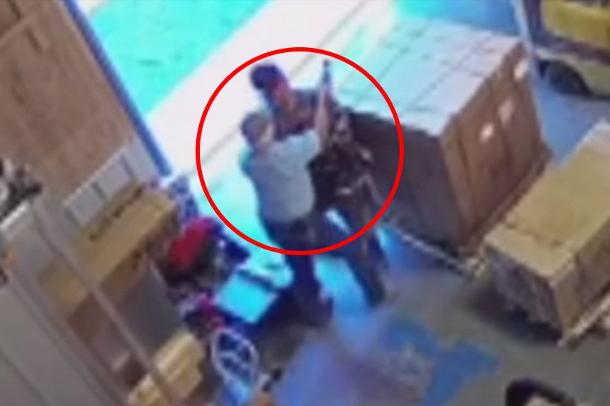 Koelbloedige man zet overvaller met shotgun stevig op zijn plaats (video)