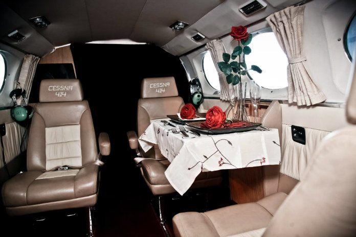 Bedrijf lanceert vluchten voor mensen die seks willen op het vliegtuig