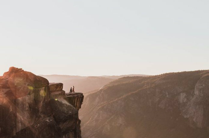 Fotograaf neemt perfecte verlovingsfoto maar weet niet wie op de foto staat