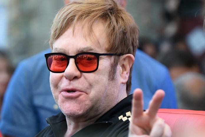 Teksten van Elton John worden geveild