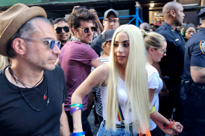 Lady Gaga is verloofd