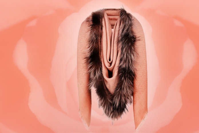 Fendi slaat de bal mis met vagina-sjaal