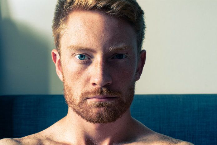 Singles kunnen maar best geen te knappe foto gebruiken op datingsites