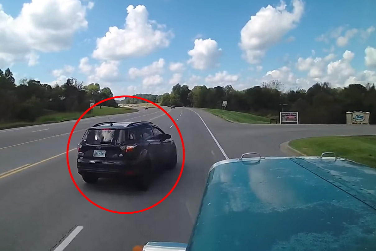 Ongeduldige chauffeur snijdt vrachtwagen de pas af. Slecht plan, zo blijkt… (video)