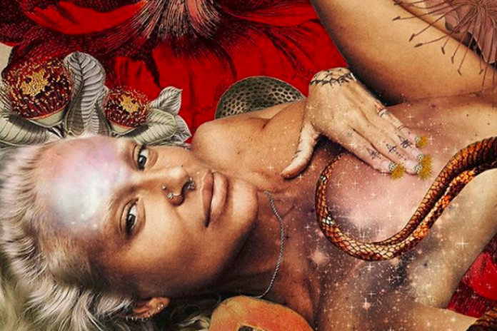 Influencer wil statement maken en smeert zichzelf in met menstruatiebloed