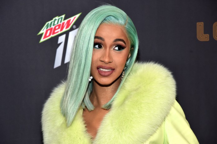 Cardi B aan Jameela: “Er zijn openbare toiletten en bosjes om in te schijten”